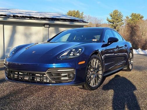2023 Porsche Panamera 4