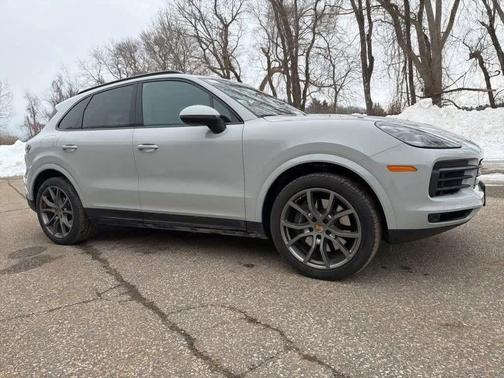 2022 Porsche Cayenne Platinum Edition