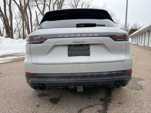 2022 Porsche Cayenne Platinum Edition