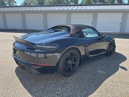 2025 Porsche 718 Spyder RS