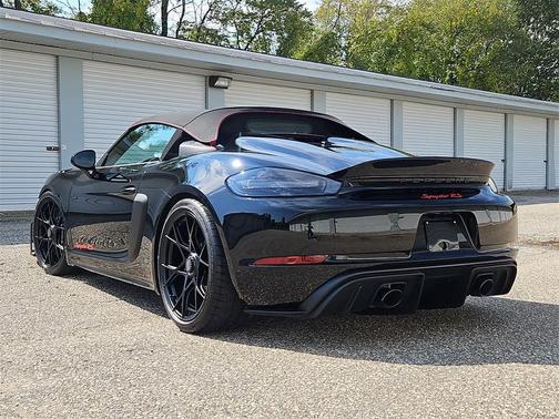2025 Porsche 718 Spyder RS