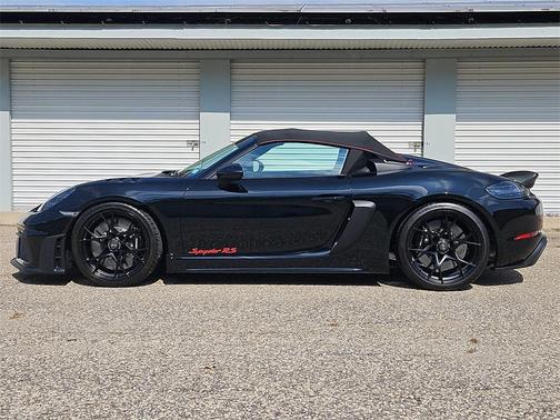 2025 Porsche 718 Spyder RS