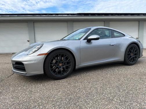 2025 Porsche 911 Carrera