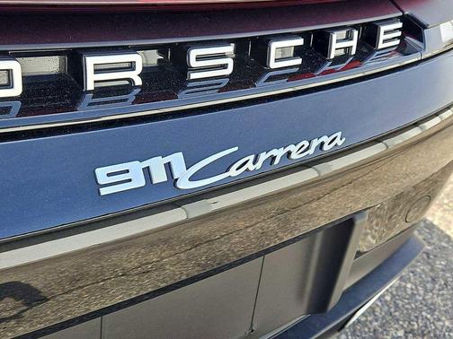 2025 Porsche 911 Carrera
