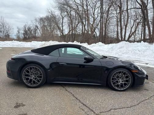 2025 Porsche 911 Carrera