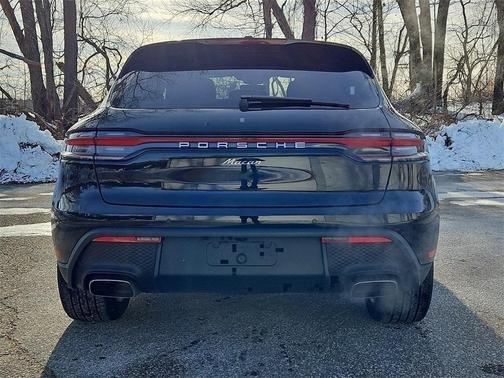 2025 Porsche Macan T