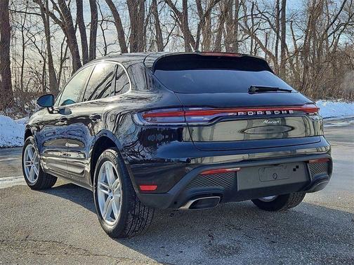 2025 Porsche Macan T