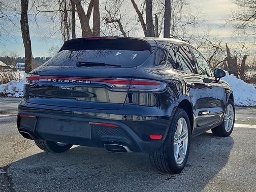 2025 Porsche Macan 