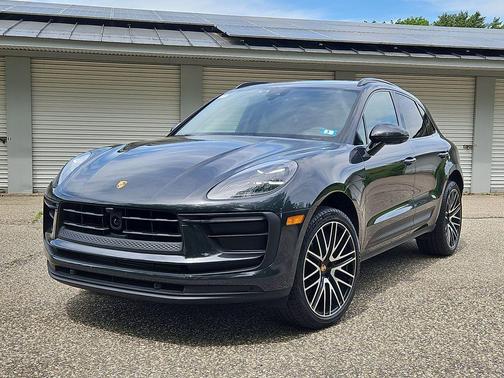 Volcano Grey Metallic 2026 Porsche Macan