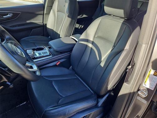 2023 Audi Q7 45 Premium Plus