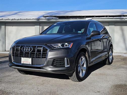 2023 Audi Q7 45 Premium Plus