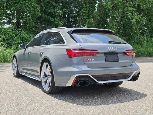 Nardo Gray 2023 Audi RS 6 Avant 4.0T quattro