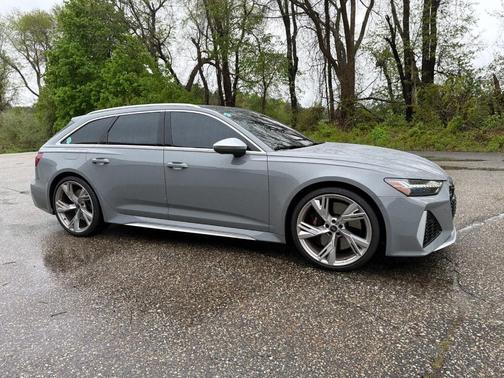 Nardo Gray 2023 Audi RS 6 Avant 4.0T quattro