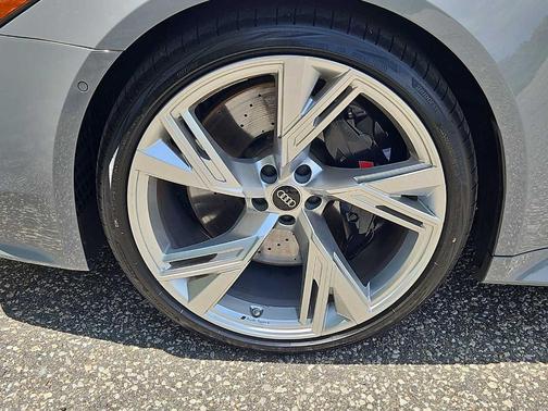 Nardo Gray 2023 Audi RS 6 Avant 4.0T quattro