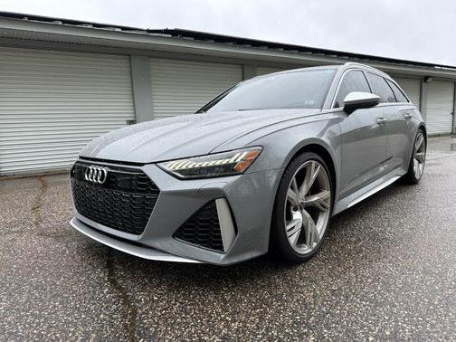Nardo Gray 2023 Audi RS 6 Avant 4.0T quattro