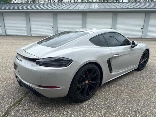 Chalk 2018 Porsche 718 Cayman GTS