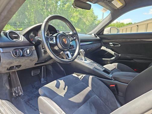 Chalk 2018 Porsche 718 Cayman GTS