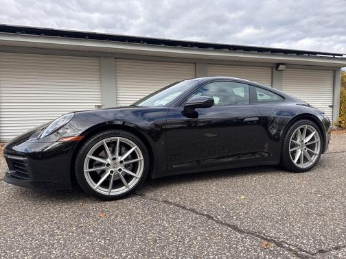 2020 Porsche 911 Carrera