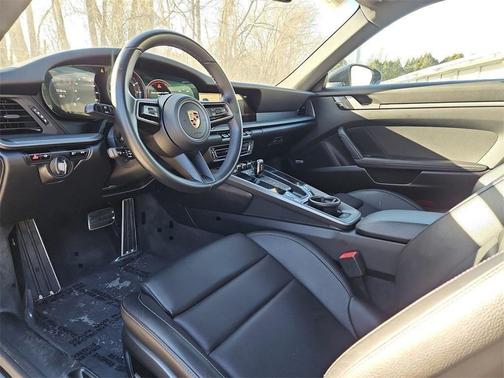 2020 Porsche 911 Carrera