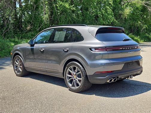 2024 Porsche Cayenne S