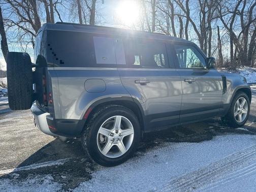 2020 Land Rover Defender 110 SE
