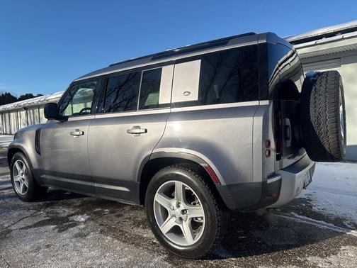2020 Land Rover Defender 110 SE