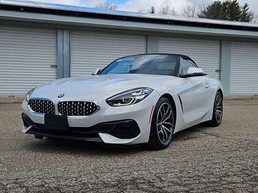 Mineral White Metallic 2022 BMW Z4 sDrive30i