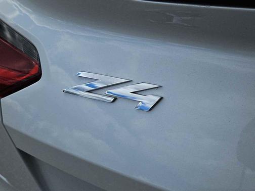 Mineral White Metallic 2022 BMW Z4 sDrive30i