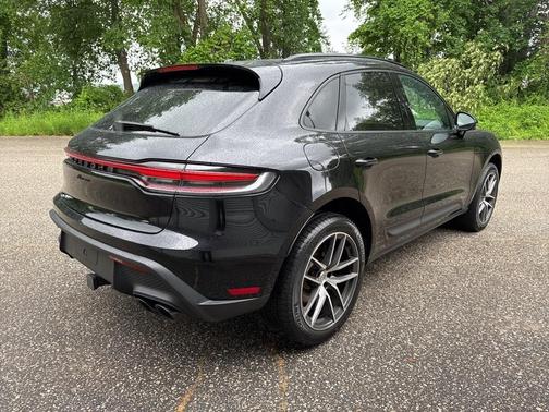 2023 Porsche Macan 