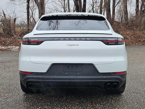 White 2023 Porsche Cayenne Platinum Edition
