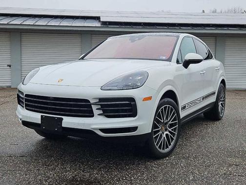 White 2023 Porsche Cayenne Platinum Edition