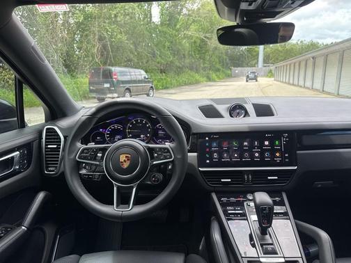 2023 Porsche Cayenne E-Hybrid Coupe Platinum Edition