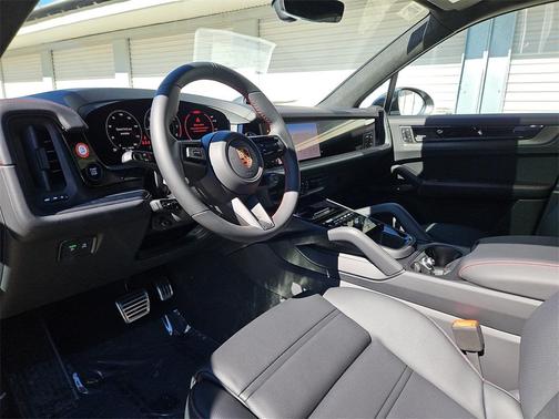 2026 Porsche Cayenne GTS