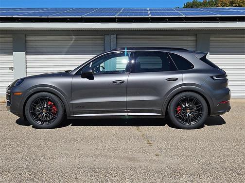 2026 Porsche Cayenne GTS
