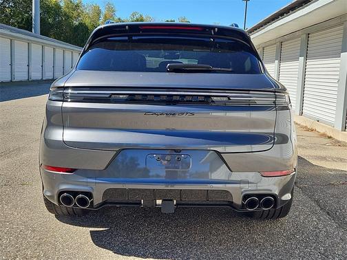 2026 Porsche Cayenne GTS