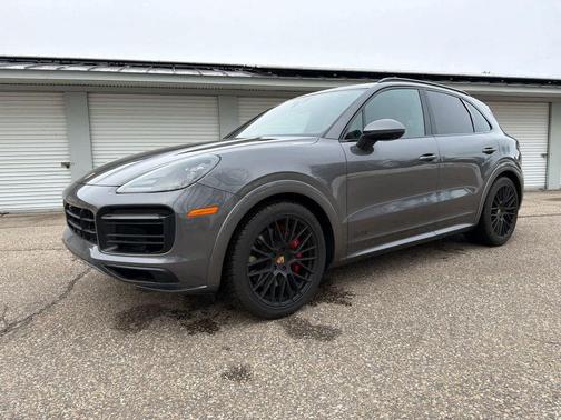 2021 Porsche Cayenne GTS