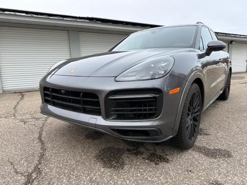 2021 Porsche Cayenne GTS