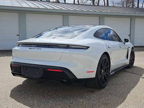 Carrara White Metallic 2022 Porsche Taycan GTS