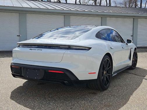 Carrara White Metallic 2022 Porsche Taycan GTS