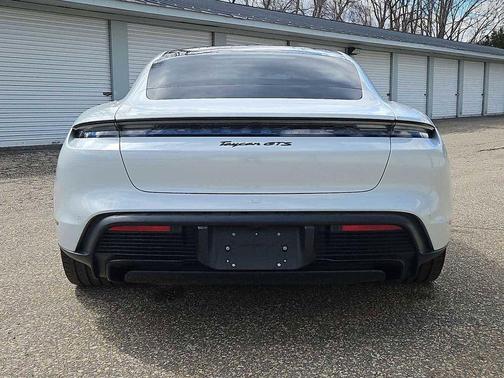2022 Porsche Taycan GTS