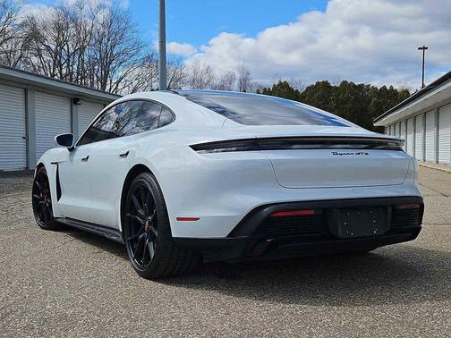 Carrara White Metallic 2022 Porsche Taycan GTS