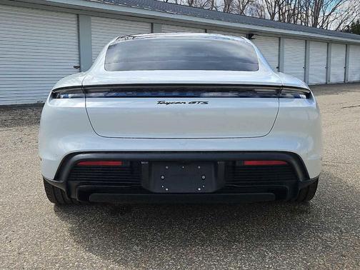 2022 Porsche Taycan GTS