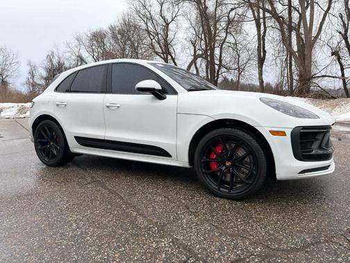 2025 Porsche Macan GTS