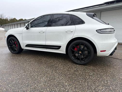 2025 Porsche Macan GTS