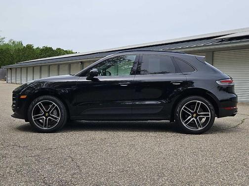 Black 2021 Porsche Macan Base
