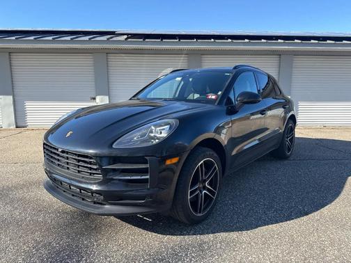 Black 2021 Porsche Macan Base