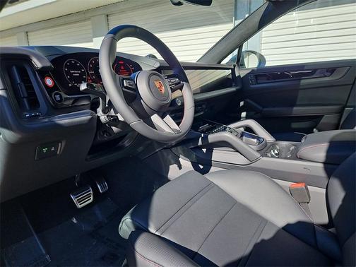 2026 Porsche Cayenne GTS