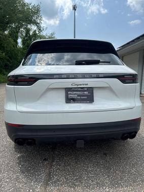 2023 Porsche Cayenne Platinum Edition