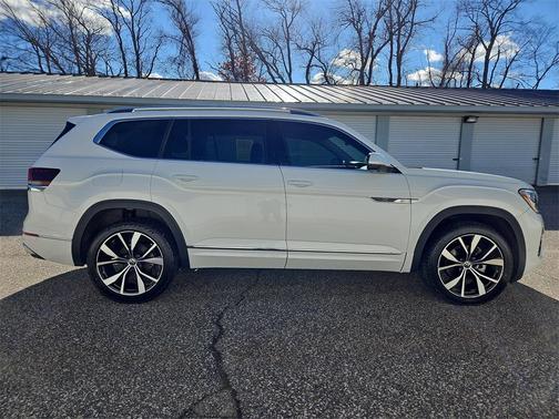 2024 Volkswagen Atlas 2.0T SEL Premium R-Line