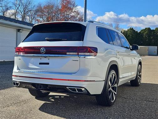 2024 Volkswagen Atlas 2.0T SEL Premium R-Line